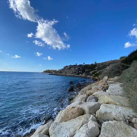 Апартаменты Cozy By The Sea *